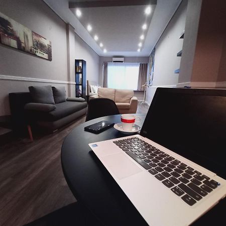 Ermou & Athinas Suites In Monastiraki เอเธนส์ ภายนอก รูปภาพ