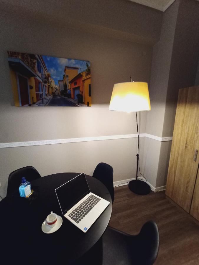 Ermou & Athinas Suites In Monastiraki เอเธนส์ ภายนอก รูปภาพ